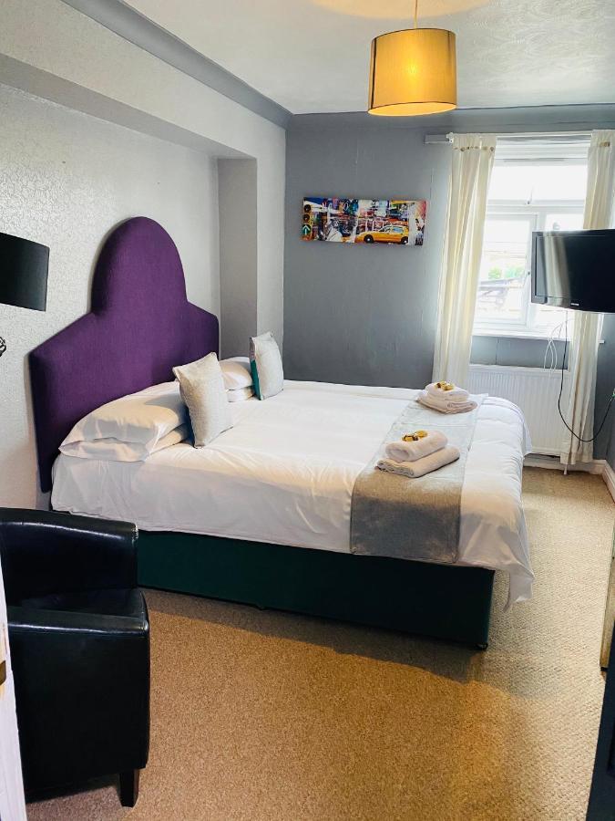 The Traxx Hotel Bangor  Esterno foto
