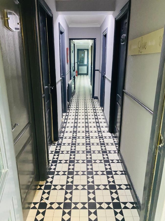 The Traxx Hotel Bangor  Esterno foto