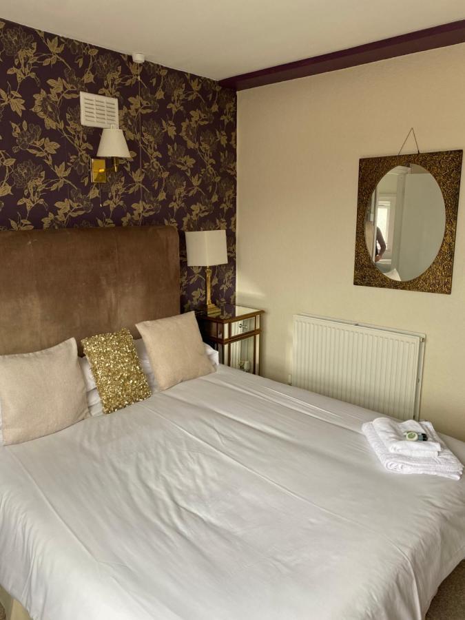 The Traxx Hotel Bangor  Esterno foto
