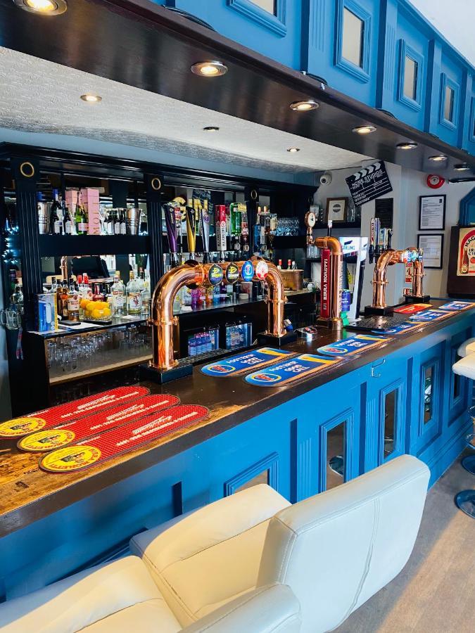 The Traxx Hotel Bangor  Esterno foto