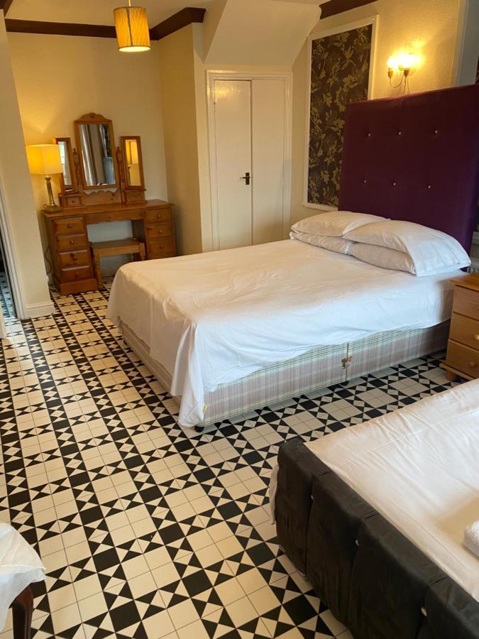 The Traxx Hotel Bangor  Esterno foto
