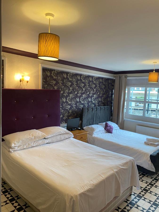 The Traxx Hotel Bangor  Esterno foto
