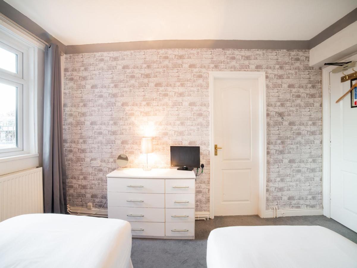 The Traxx Hotel Bangor  Esterno foto