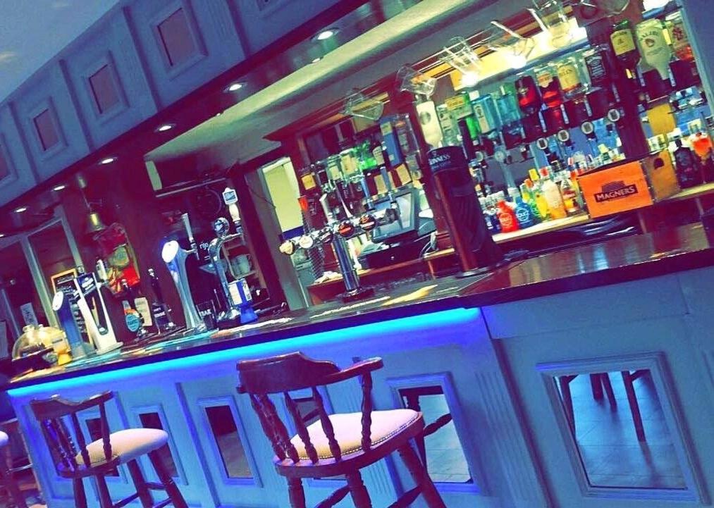 The Traxx Hotel Bangor  Esterno foto